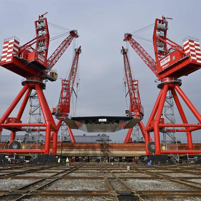 Shipyard + Harbour Cranes