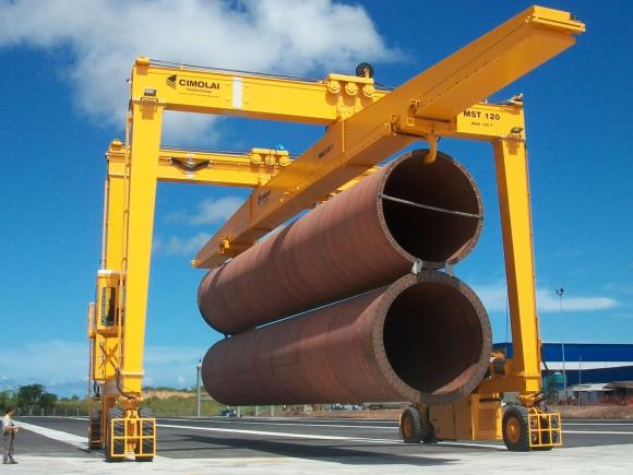 120 ton capacity Straddle Carrier