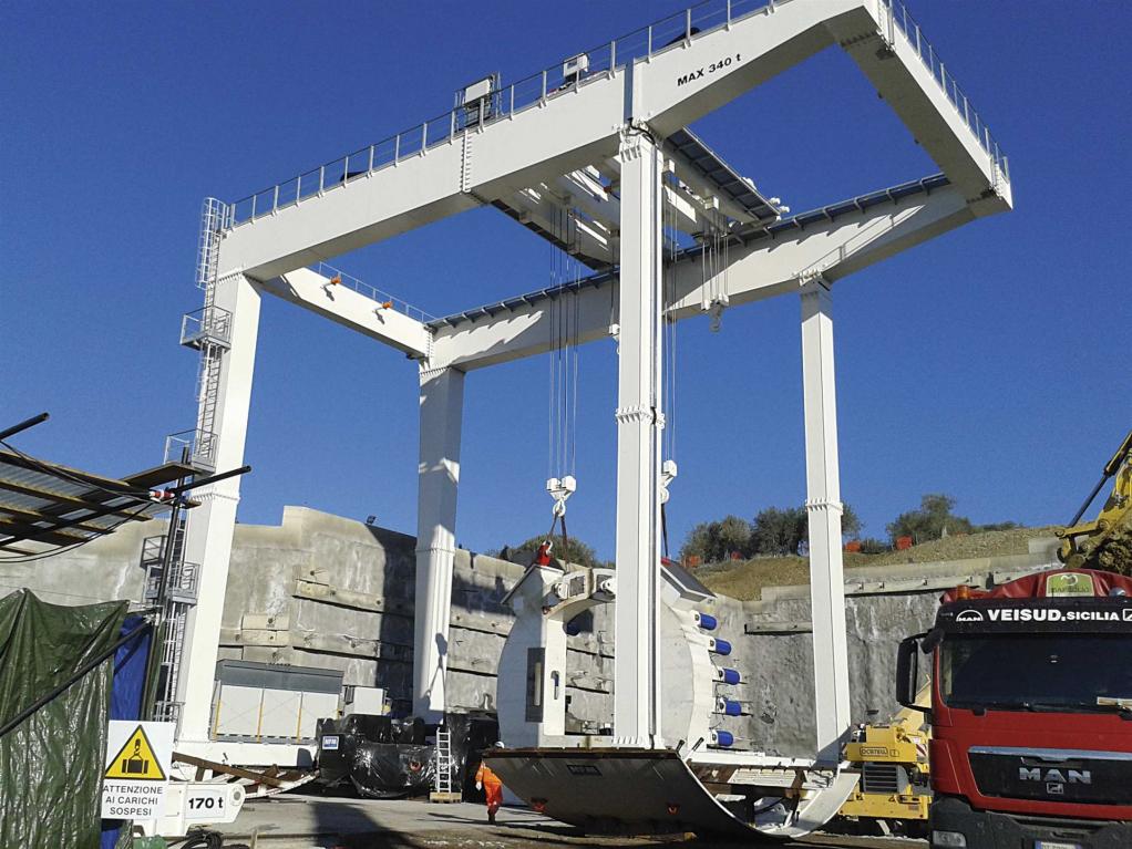 gantry crane with cantilver tunneling tbm assembly