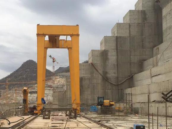 250 ton Gantry Crane by cimolai