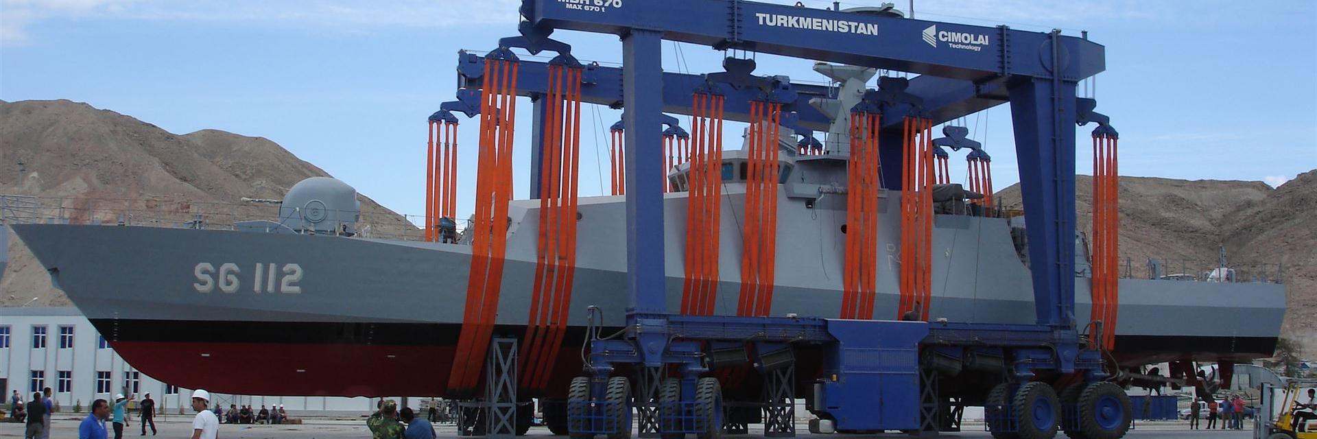 mobiler bootskran MBH 670 ton